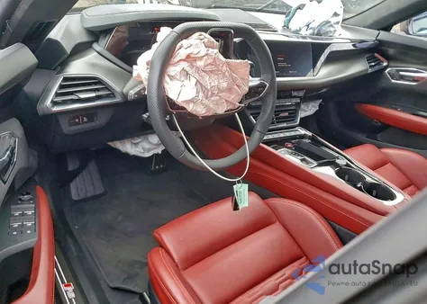 2024 Audi Rs E-Tron Gt z USA, uszkodzony, nr VIN WAUBHBFW3R7900076